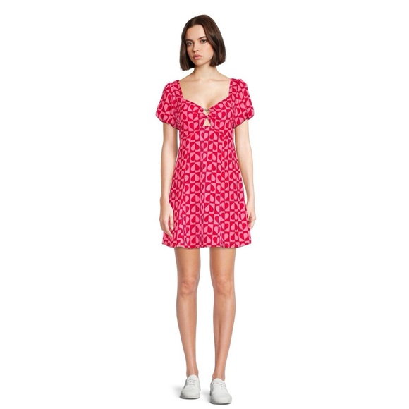 Madden NYC Dresses & Skirts - Madden NYC Sexy Heart Dress with Peep front - Size XXL
